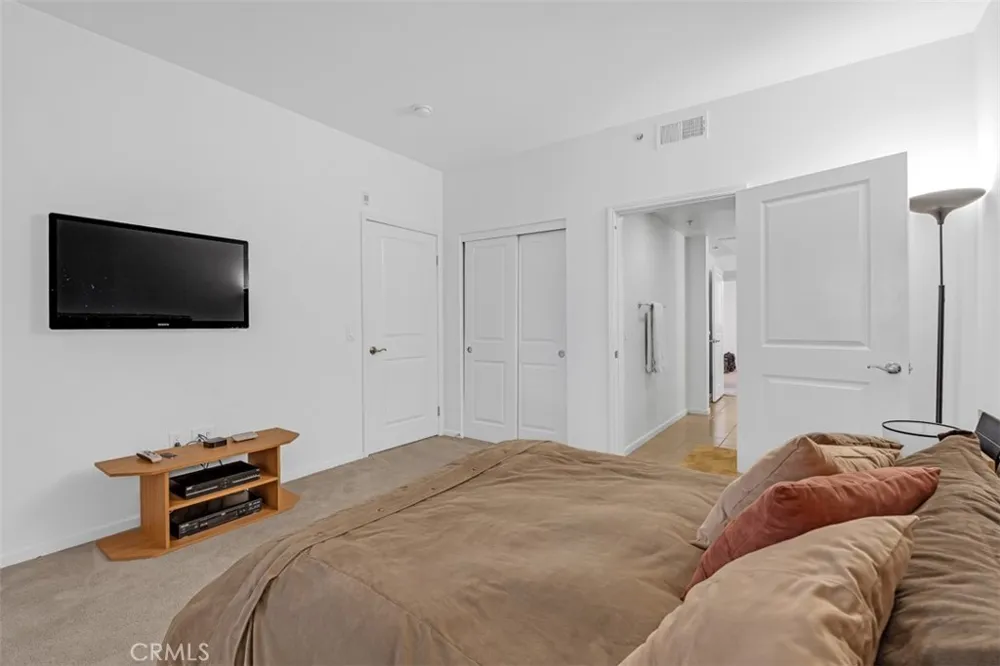 201 E Angeleno Avenue #326 Burbank, CA 91502
