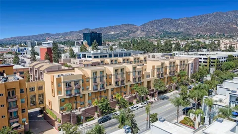 201 E Angeleno Avenue #326