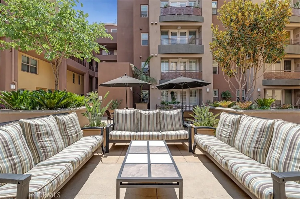 201 E Angeleno Avenue #326 Burbank, CA 91502