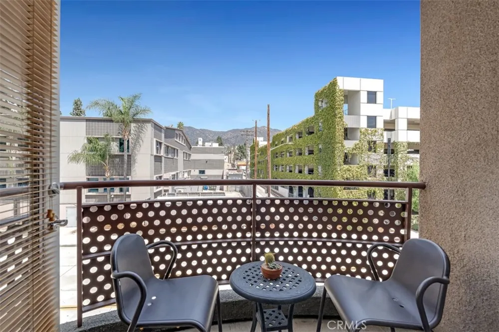 201 E Angeleno Avenue #326 Burbank, CA 91502