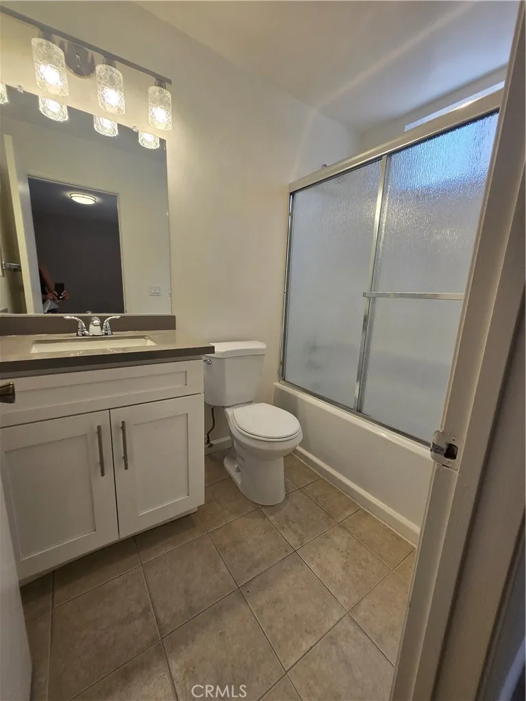 1010 E Maple #6 Glendale, CA 91205