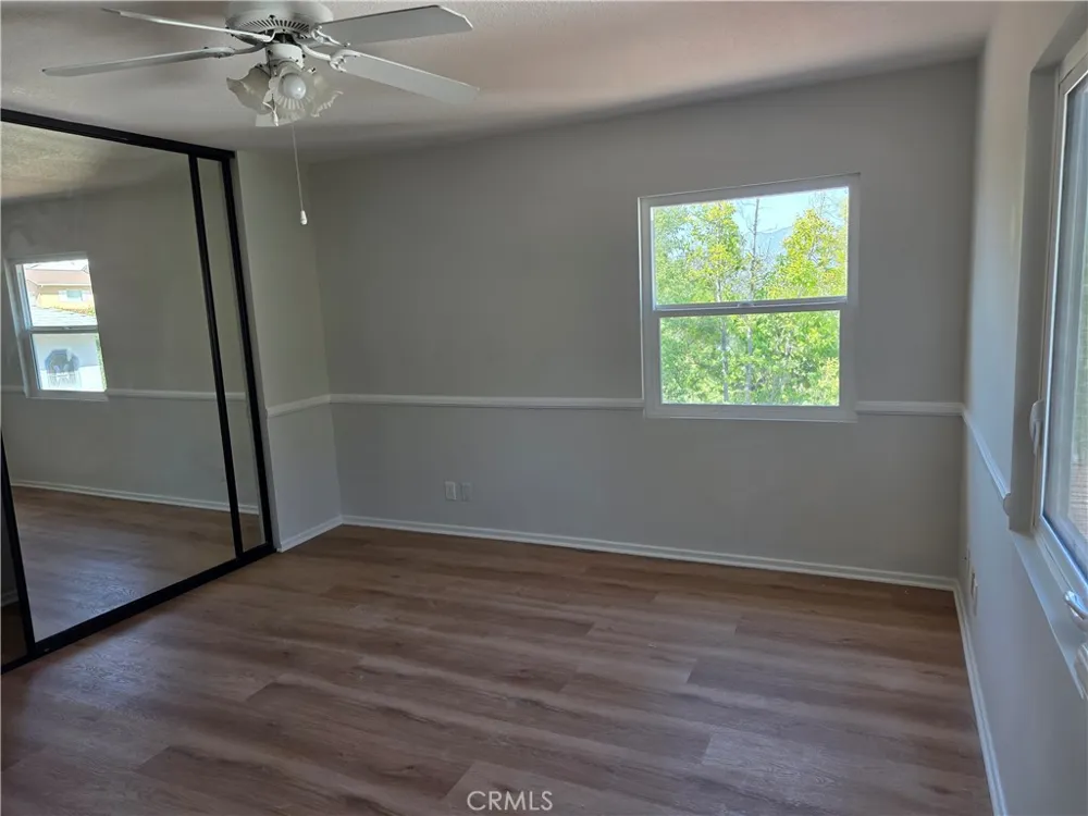 3255 Henrietta Glendale, CA 91214
