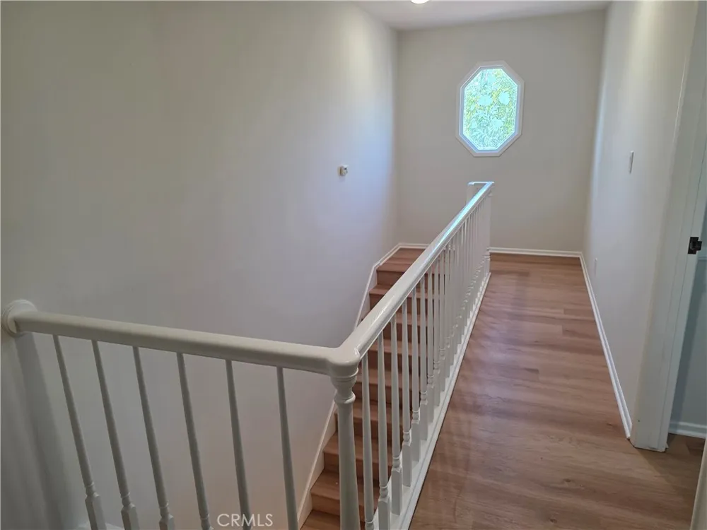 3255 Henrietta Glendale, CA 91214