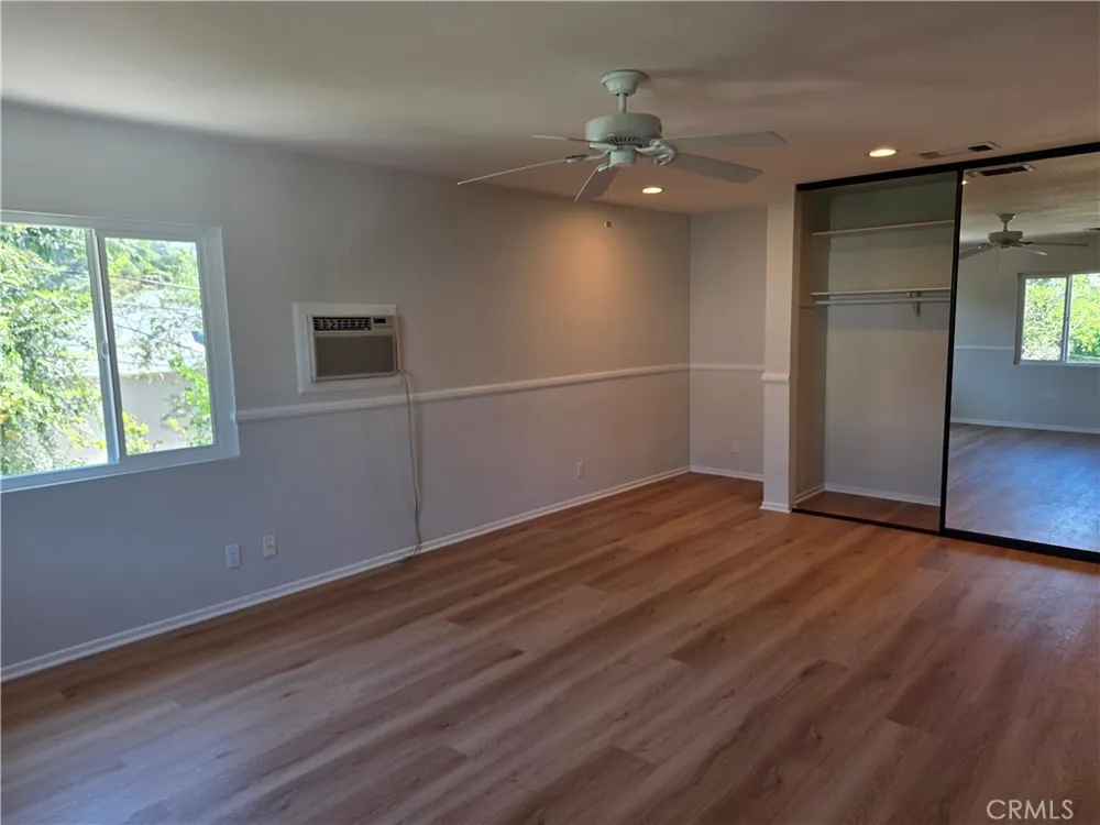3255 Henrietta Glendale, CA 91214