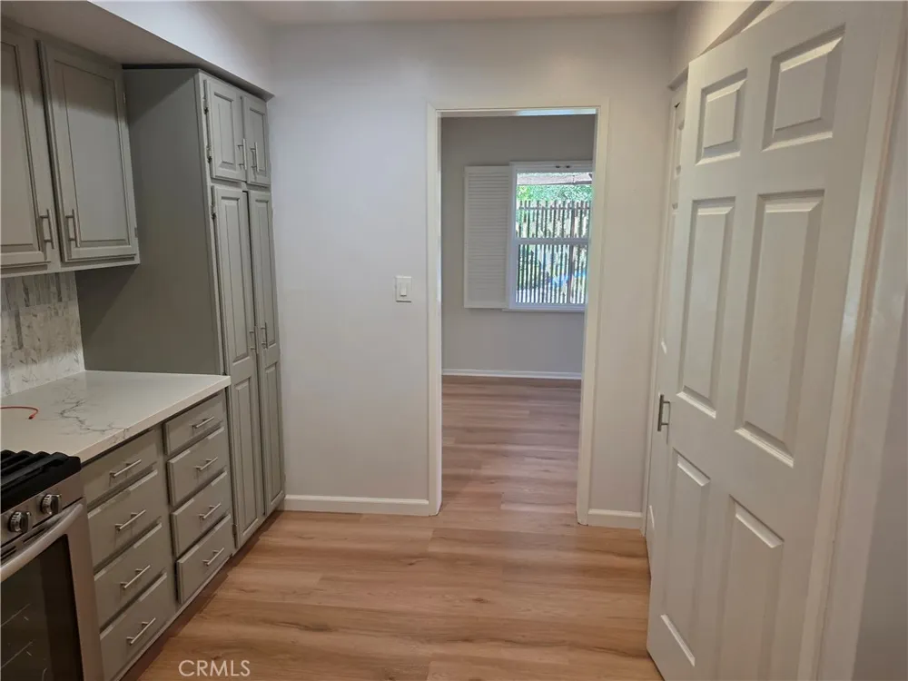 3255 Henrietta Glendale, CA 91214