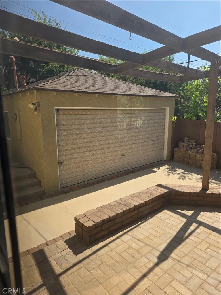 3255 Henrietta Glendale, CA 91214