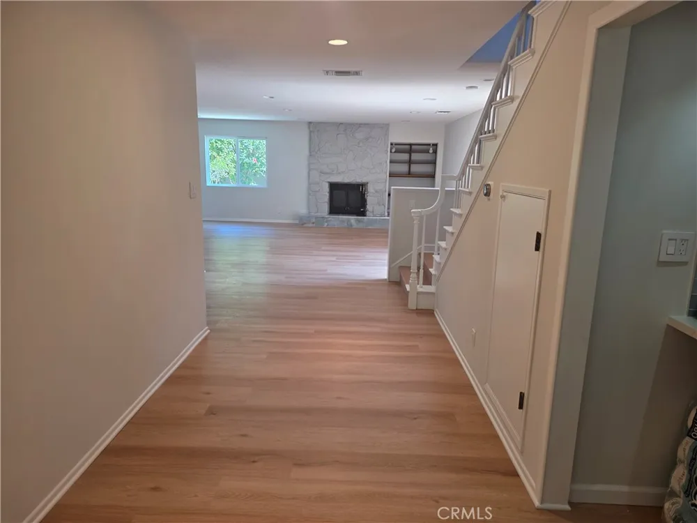 3255 Henrietta Glendale, CA 91214