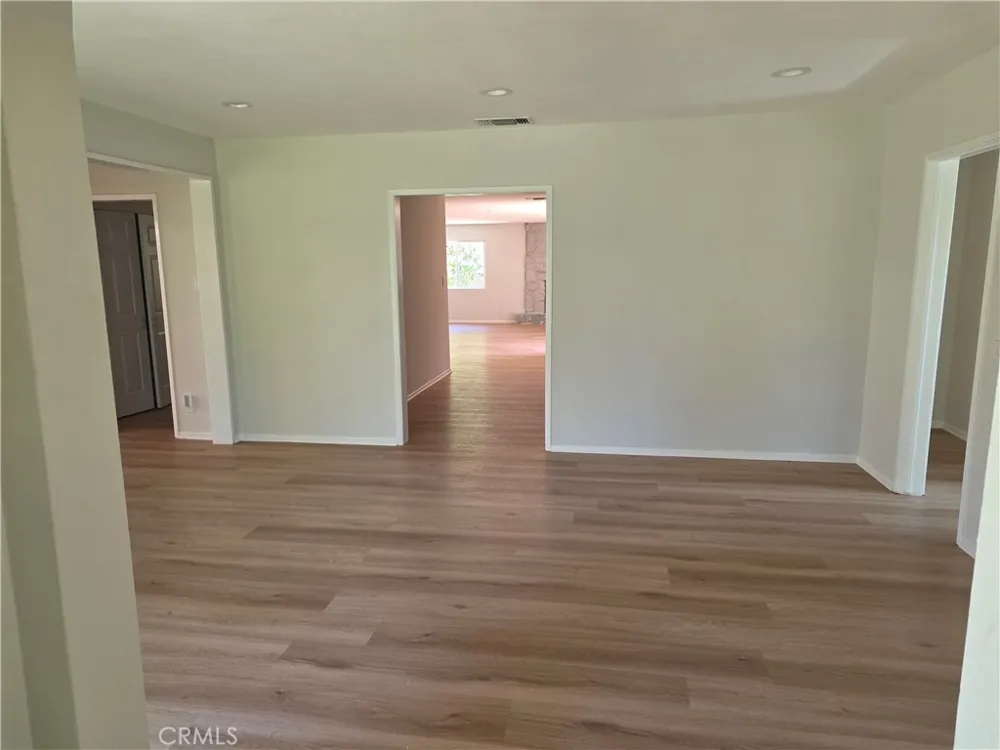 3255 Henrietta Glendale, CA 91214