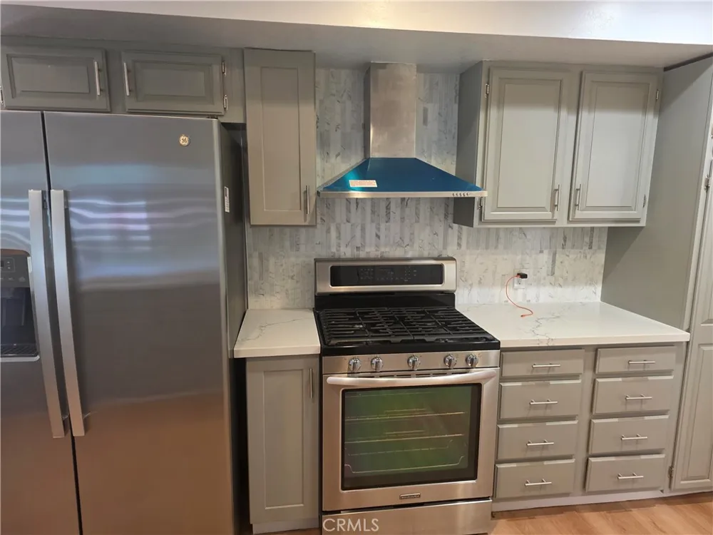 3255 Henrietta Glendale, CA 91214
