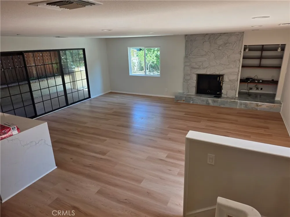 3255 Henrietta Glendale, CA 91214