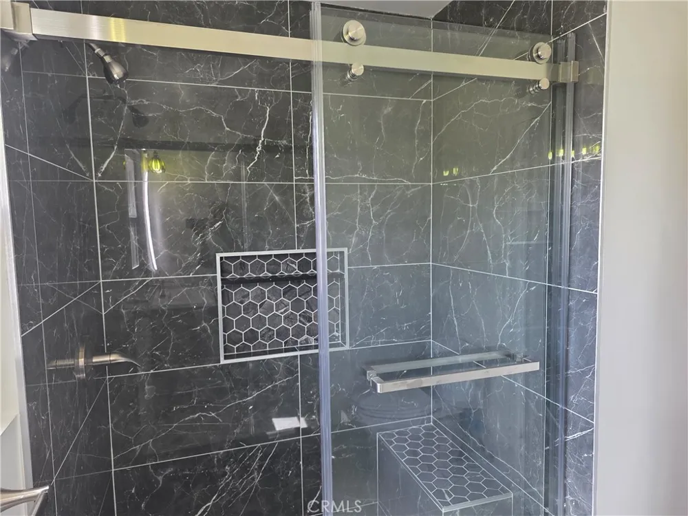 3255 Henrietta Glendale, CA 91214