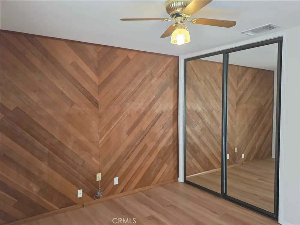 3255 Henrietta Glendale, CA 91214