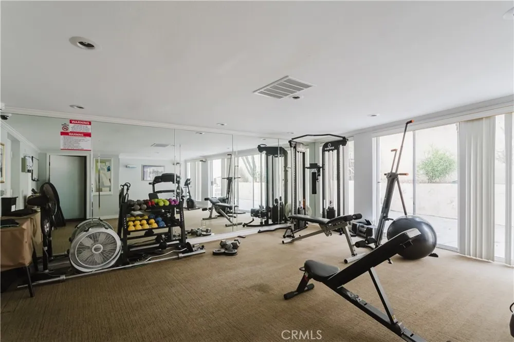 13220 Valleyheart Drive #202 Studio City, CA 91604