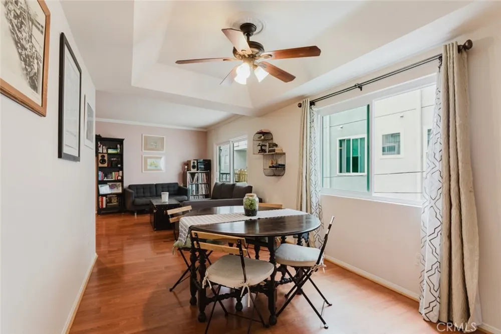 13220 Valleyheart Drive #202 Studio City, CA 91604