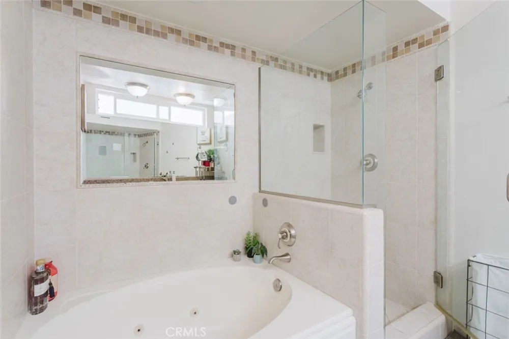 13220 Valleyheart Drive #202 Studio City, CA 91604