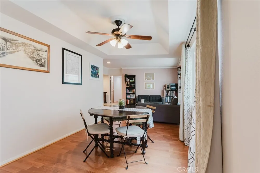 13220 Valleyheart Drive #202 Studio City, CA 91604