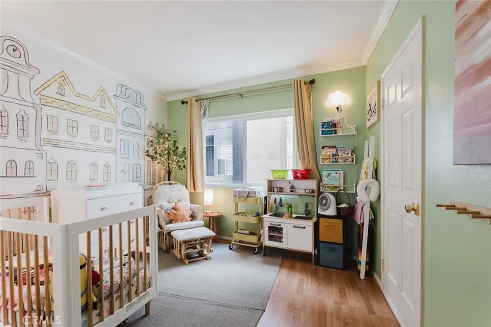13220 Valleyheart Drive #202 Studio City, CA 91604
