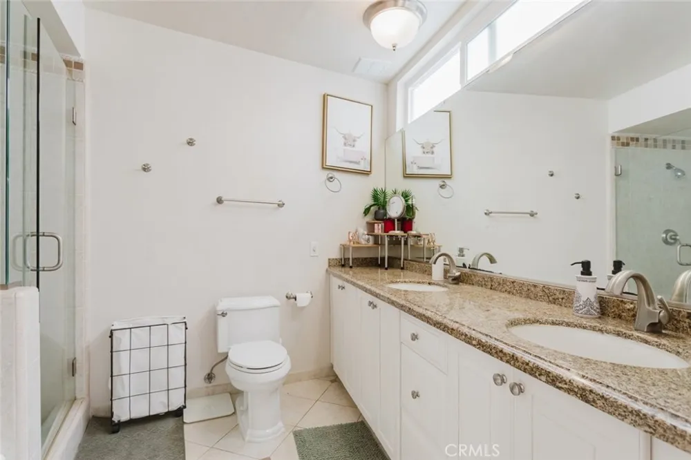 13220 Valleyheart Drive #202 Studio City, CA 91604