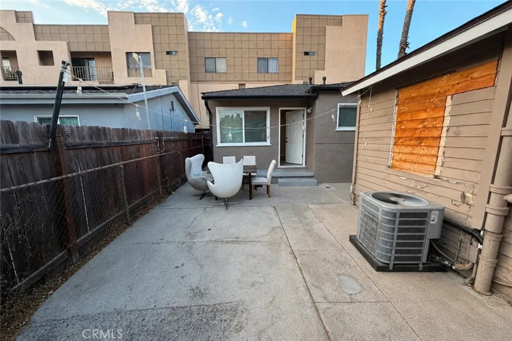 545 E Palmer #C Glendale, CA 91205