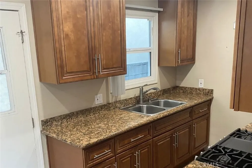 545 E Palmer #C Glendale, CA 91205