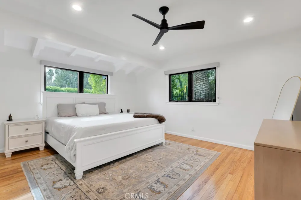 6013 Lubao Avenue Woodland Hills, CA 91367