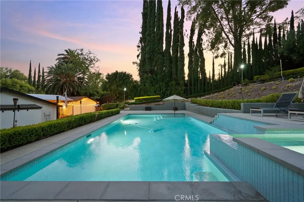 6013 Lubao Avenue Woodland Hills, CA 91367