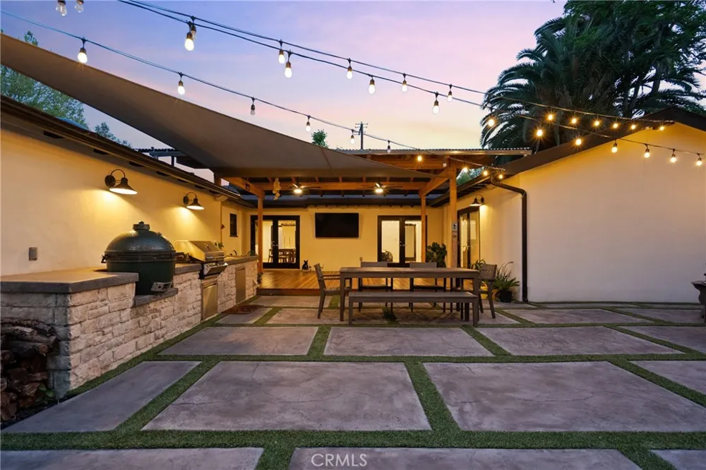6013 Lubao Avenue Woodland Hills, CA 91367