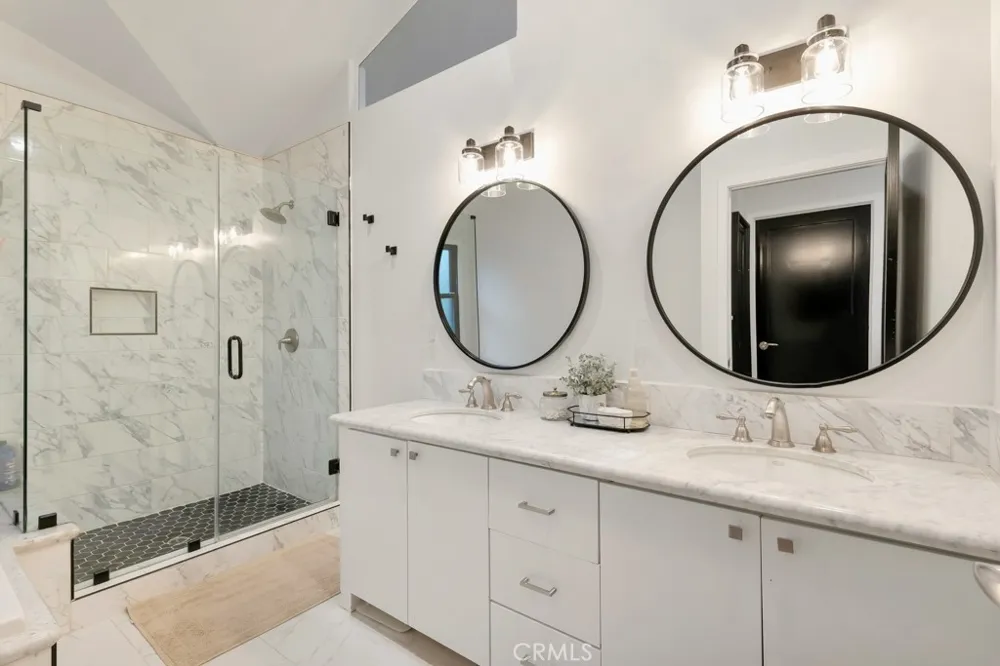 6013 Lubao Avenue Woodland Hills, CA 91367