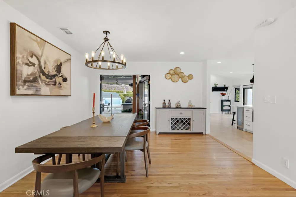 6013 Lubao Avenue Woodland Hills, CA 91367