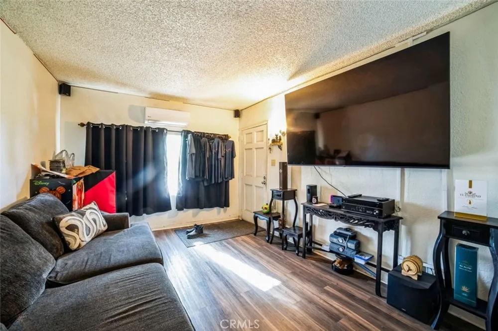 938 E 2nd Street #B San Bernardino, CA 92408