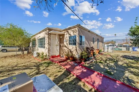 938 E 2nd Street #B
