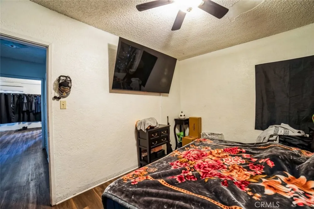 938 E 2nd Street #B San Bernardino, CA 92408