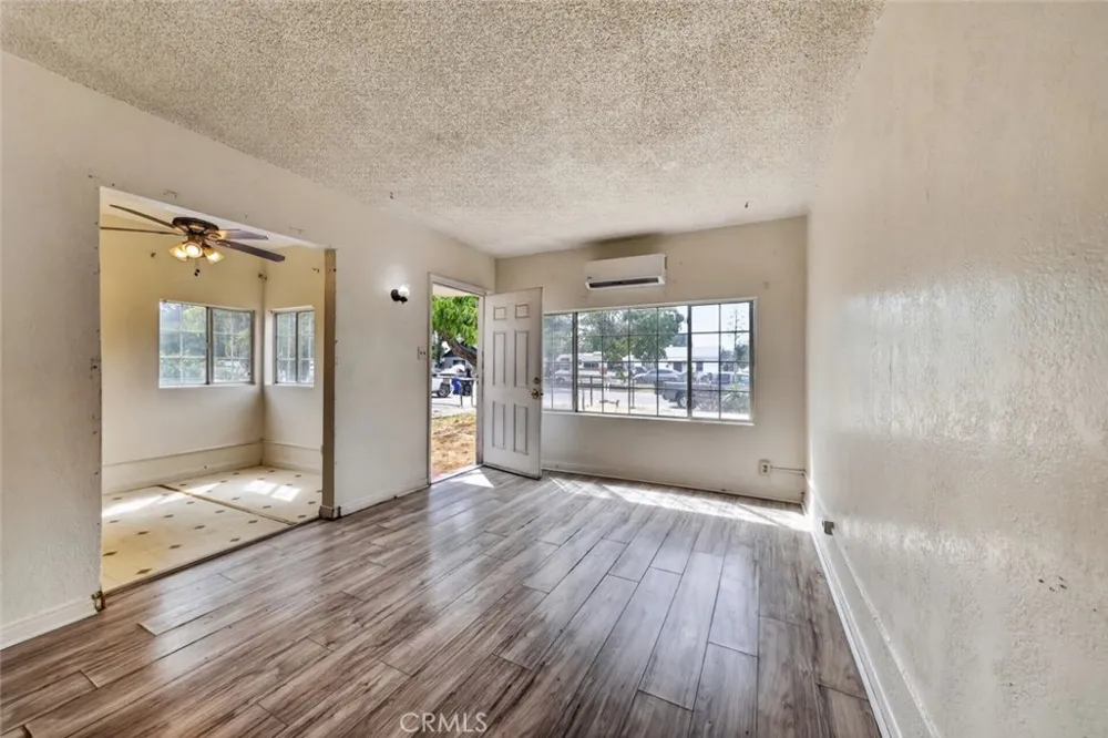 938 E 2nd Street #B San Bernardino, CA 92408