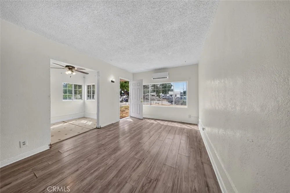 938 E 2nd Street #B San Bernardino, CA 92408