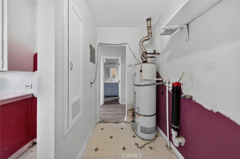 938 E 2nd Street #B San Bernardino, CA 92408