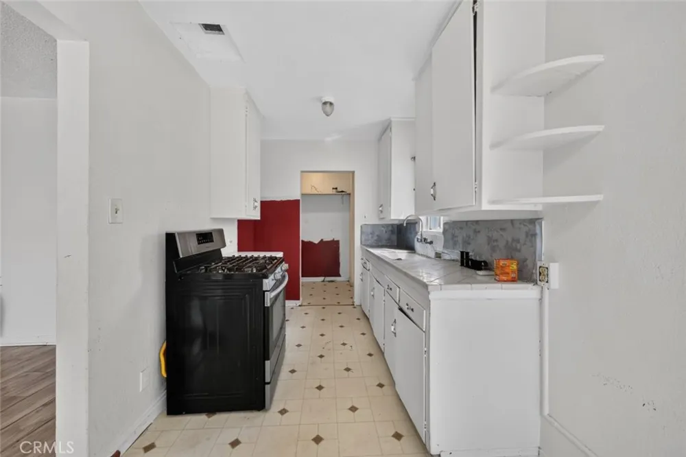 938 E 2nd Street #B San Bernardino, CA 92408