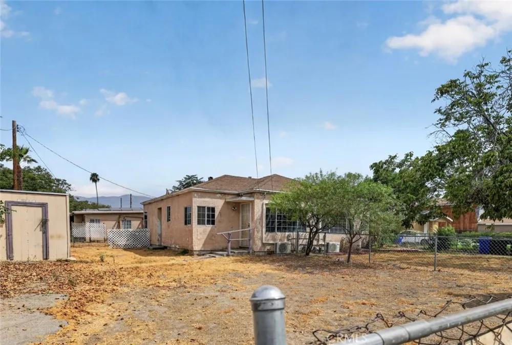 938 E 2nd Street #B San Bernardino, CA 92408