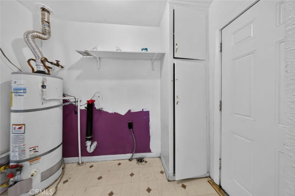 938 E 2nd Street #B San Bernardino, CA 92408