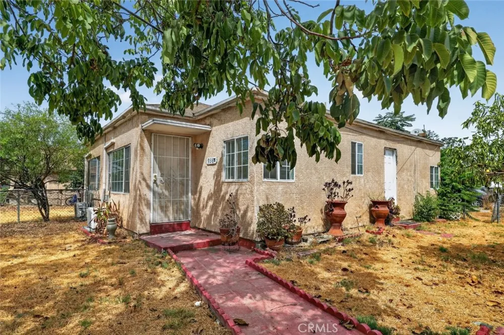 938 E 2nd Street #B San Bernardino, CA 92408