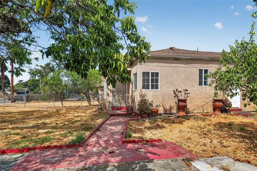938 E 2nd Street #B San Bernardino, CA 92408