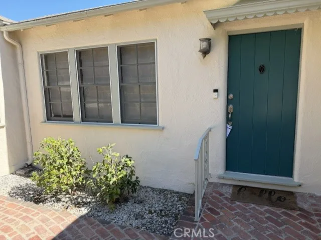 1824 Oakwood Avenue Glendale, CA 91208