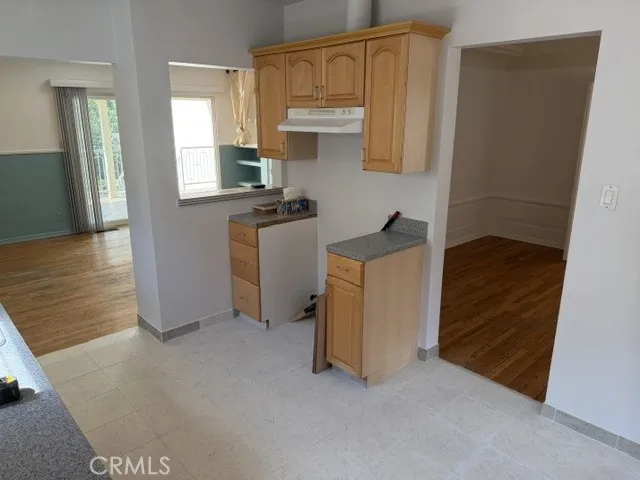 1824 Oakwood Avenue Glendale, CA 91208