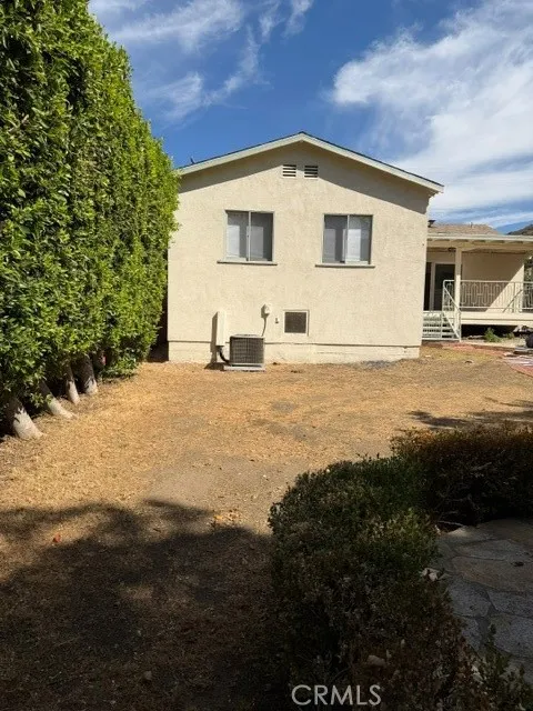 1824 Oakwood Avenue Glendale, CA 91208