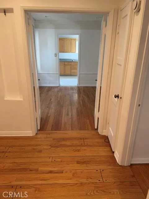 1824 Oakwood Avenue Glendale, CA 91208