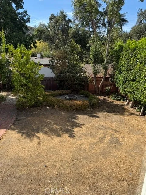 1824 Oakwood Avenue Glendale, CA 91208