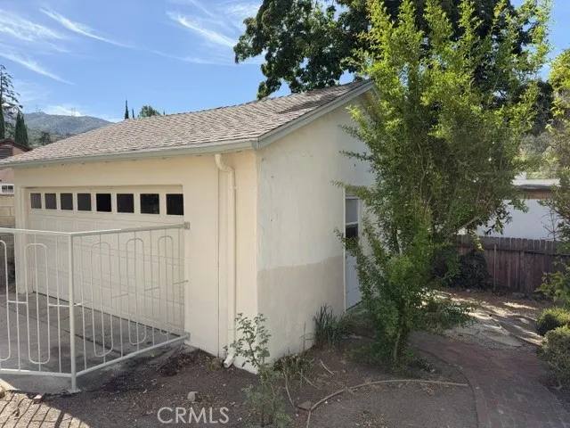 1824 Oakwood Avenue Glendale, CA 91208
