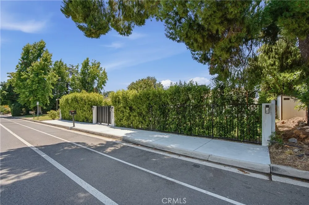 9253 White Oak Avenue Northridge, CA 91325