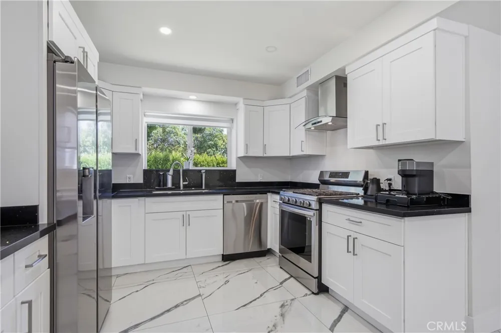 9253 White Oak Avenue Northridge, CA 91325