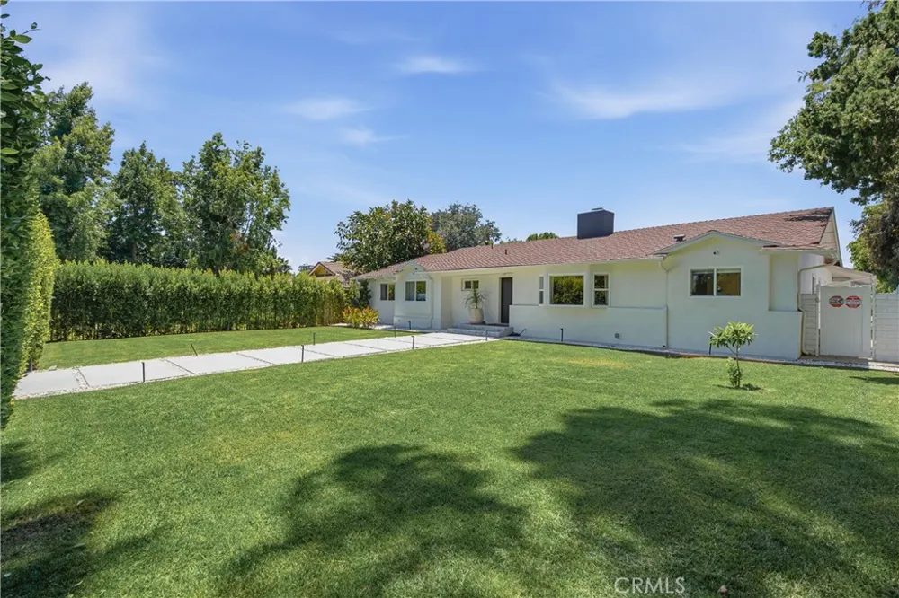 9253 White Oak Avenue Northridge, CA 91325