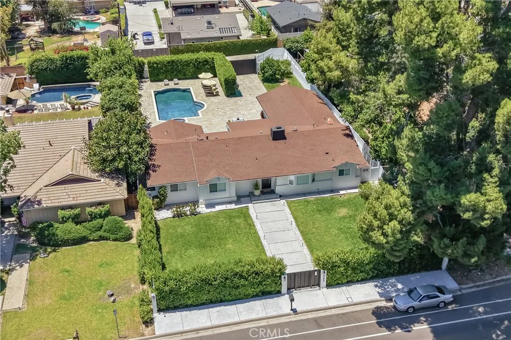 9253 White Oak Avenue Northridge, CA 91325